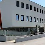 Ais Center 2*
