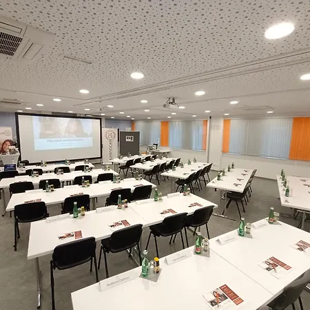 Ais Center