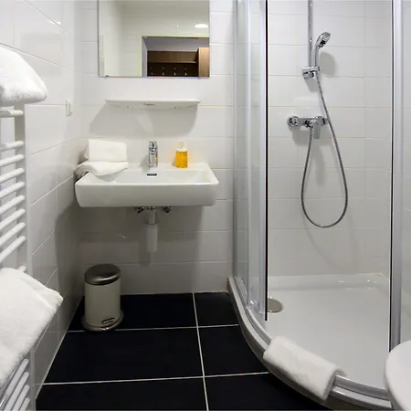 Otel Ais Center