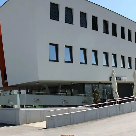 Ais Center 2*